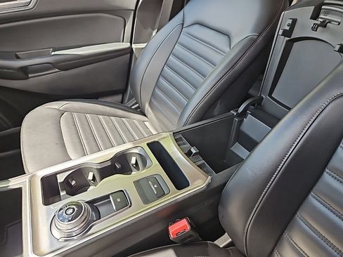 Used 2024 Ford Edge SEL AWD/4WD image 36