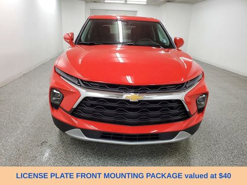 Used 2025 Chevrolet Blazer LT FWD image 2