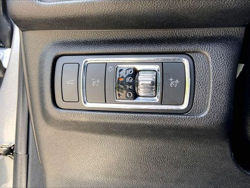 Used 2022 Lincoln Corsair Reserve w/ Elements Package FWD image 33
