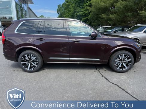New 2026 Volvo XC90 B5 Core w/ Protection Package Premier AWD/4WD image 9