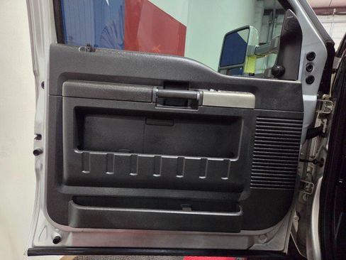 Used 2015 Ford F250 Lariat w/ Lariat Ultimate Package image 35