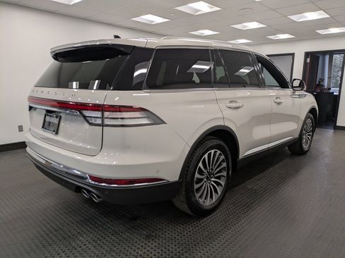 Certified 2023 Lincoln Aviator Reserve w/ Elements Package Plus image 4