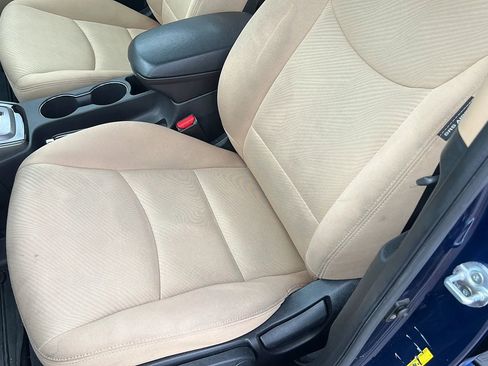 Used 2013 Hyundai Elantra GLS w/ Preferred Pkg image 18