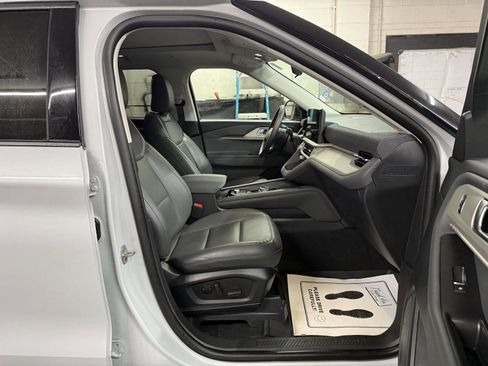 New 2026 Ford Explorer Active w/ Active Comfort Package image 30