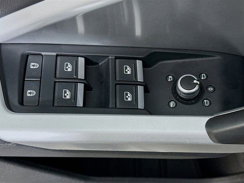 Used 2024 Audi Q3 2.0T Premium image 15