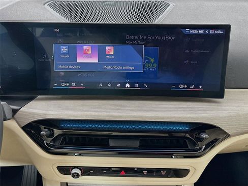 Used 2025 BMW 330i xDrive Sedan w/ Convenience Package image 15