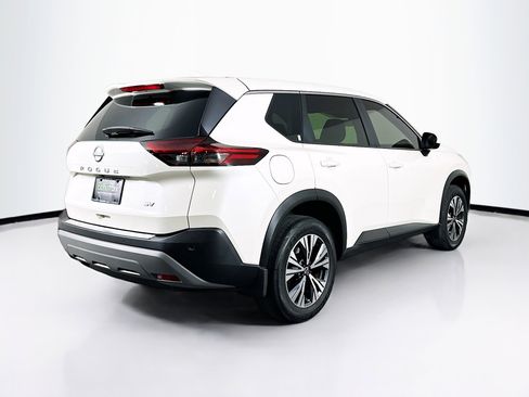 Used 2023 Nissan Rogue SV FWD image 9
