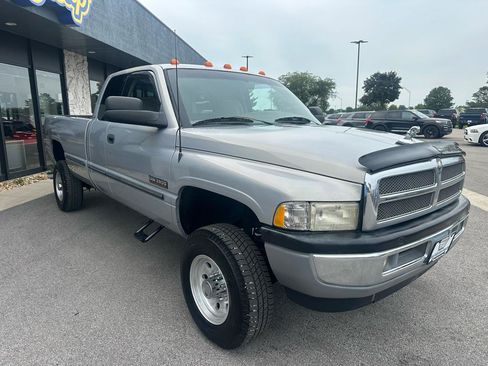Used 1998 Dodge Ram 2500 Truck 4x4 Quad Cab image 9