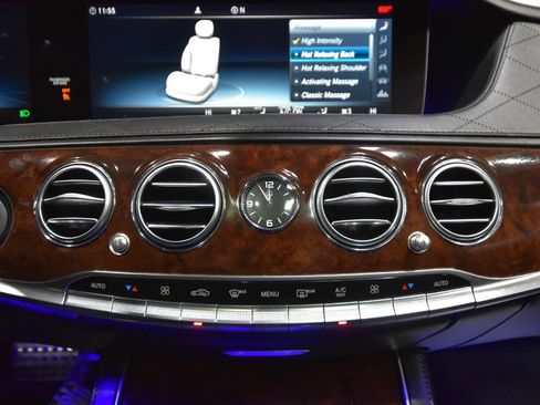 Used 2018 Mercedes-Benz S 560 4MATIC Sedan image 31