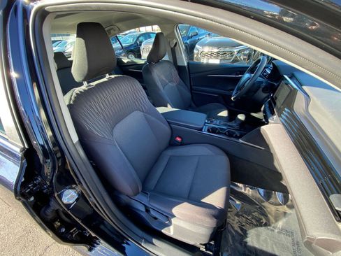 Used 2025 Toyota Camry LE image 36