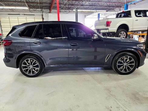Used 2020 BMW X5 M50i image 2