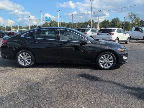 Used 2019 Chevrolet Malibu LT FWD image 9