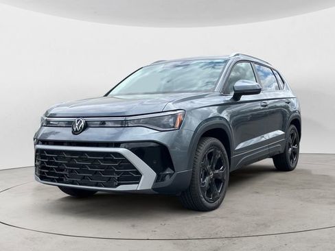 New 2025 Volkswagen Taos SEL image 2