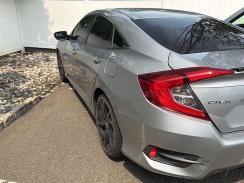 Used 2020 Honda Civic Sport image 5