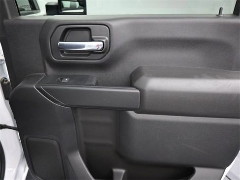 Used 2022 Chevrolet Silverado 2500 Custom w/ Custom Convenience Package image 26