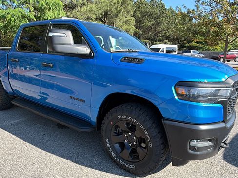 Used 2025 RAM 1500 Warlock AWD/4WD image 5