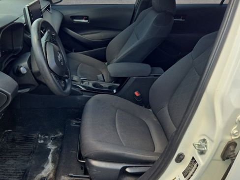 Used 2021 Toyota Corolla LE FWD image 8