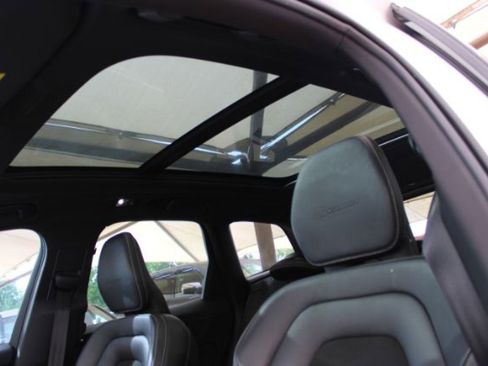 Used 2019 Volvo XC60 T6 R-Design w/ Protection Package Premier image 13