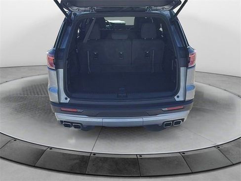 Used 2025 GMC Acadia Elevation image 21