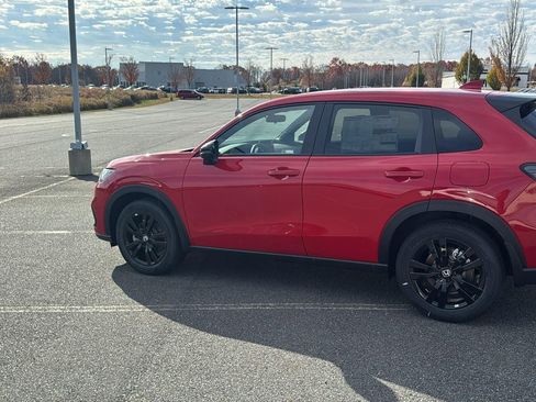 New 2026 Honda HR-V Sport image 9
