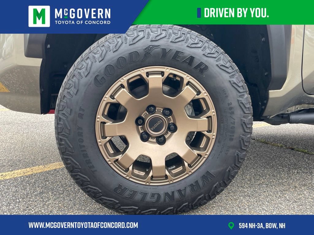 Used 2025 Toyota Tacoma 4x4 Double Cab Hybrid w/ Tow Tech Package image 10