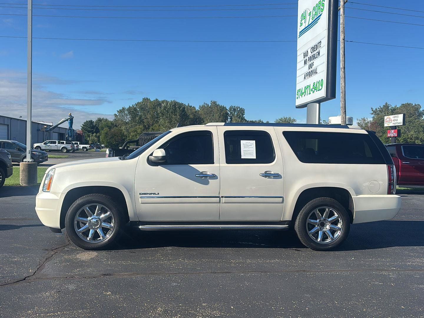 Used 2013 GMC Yukon XL Denali AWD/4WD image 3