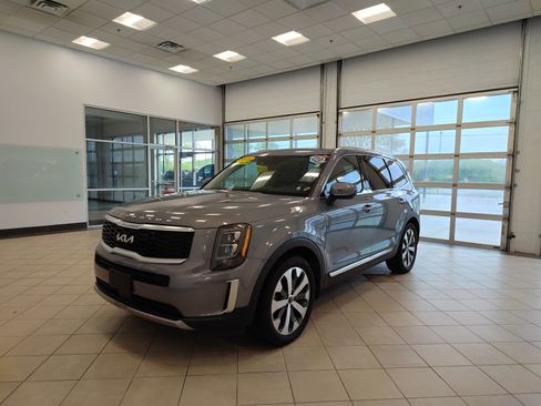Used 2022 Kia Telluride EX w/ EX Premium Package AWD/4WD image 8