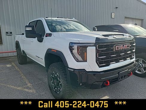Used 2025 GMC Sierra 2500 AT4X image 21