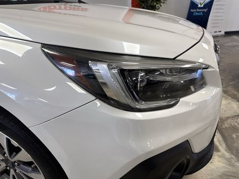 Used 2018 Subaru Outback 2.5i Touring AWD/4WD image 14