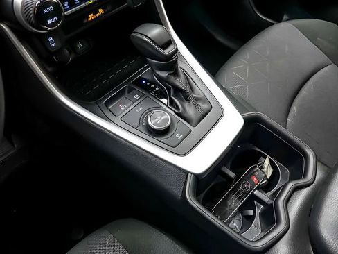 Certified 2025 Toyota RAV4 XLE AWD/4WD image 19