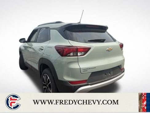 Used 2025 Chevrolet TrailBlazer LT AWD/4WD image 34