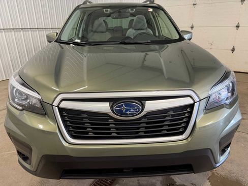 Used 2020 Subaru Forester Premium image 3