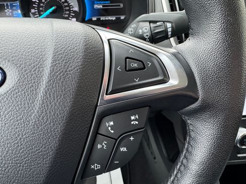 Used 2024 Ford Edge SEL AWD/4WD image 13