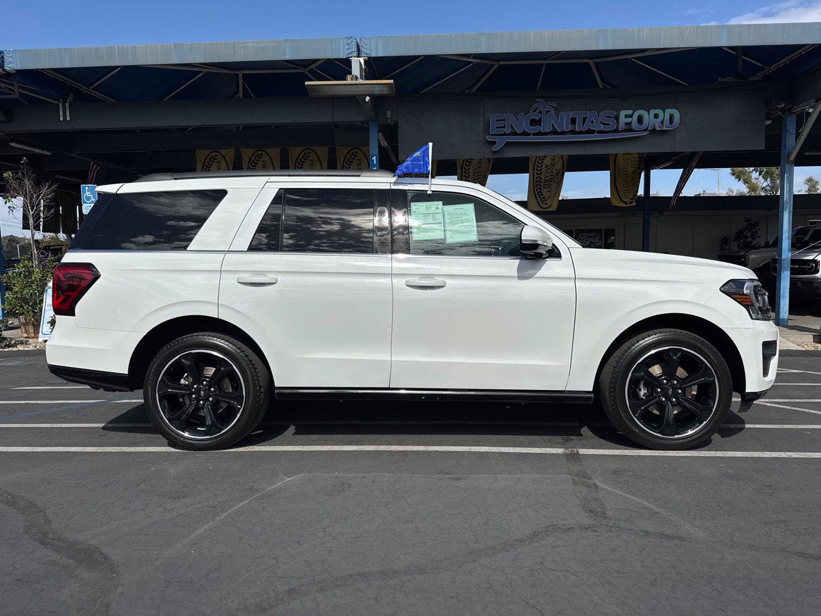 Certified 2024 Ford Expedition Limited AWD/4WD image 7