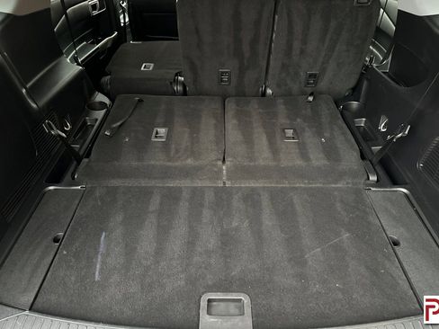 Used 2023 Ford Explorer XLT w/ Equipment Group 202A image 19