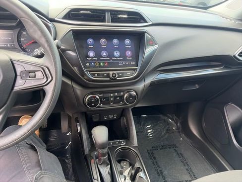 Used 2023 Chevrolet TrailBlazer LT w/ Convenience Package FWD image 17