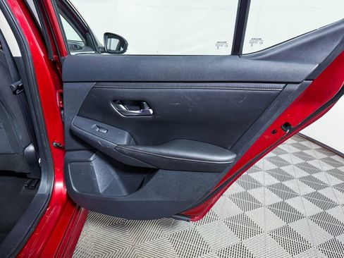 Certified 2022 Nissan Sentra SR image 38