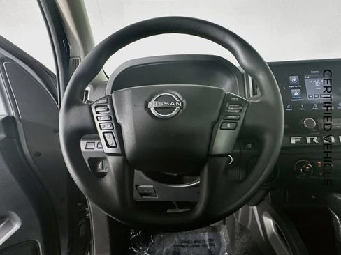 Certified 2025 Nissan Frontier SV RWD image 13