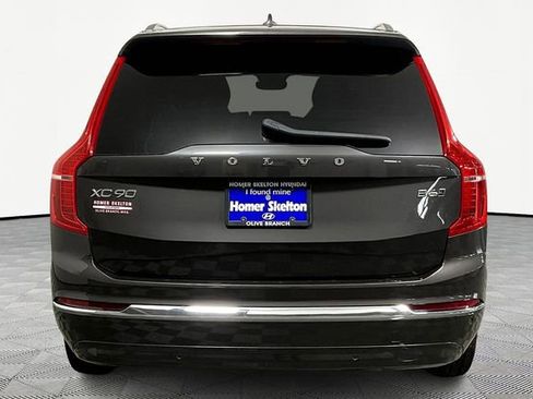 Used 2024 Volvo XC90 B6 Plus image 4