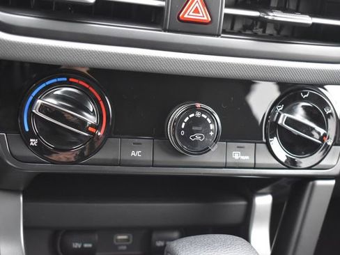 New 2026 Kia Seltos LX image 27