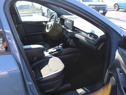 Used 2024 Ford Escape ST-Line w/ Tech Pack #1 FWD image 14