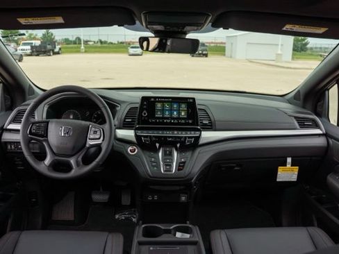 Used 2023 Honda Odyssey Sport image 19