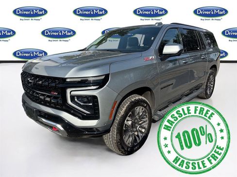 Used 2025 Chevrolet Suburban Z71 AWD/4WD image 3
