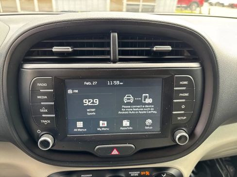 Used 2021 Kia Soul LX FWD image 19