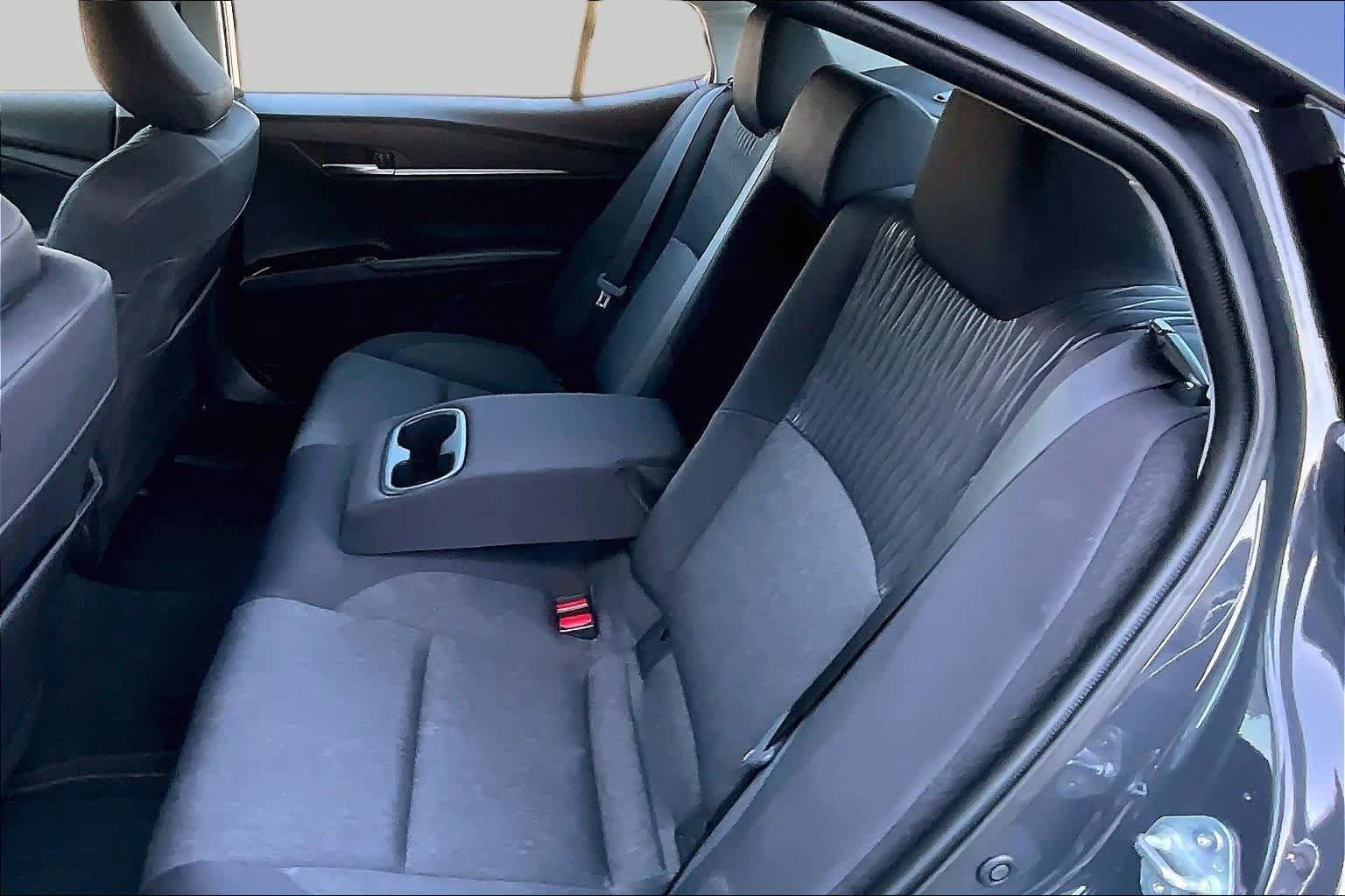 Used 2026 Toyota Camry LE w/ Convenience Package FWD image 19