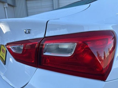 Used 2023 Chevrolet Malibu LT FWD image 13
