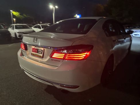 Used 2016 Honda Accord Sport image 16