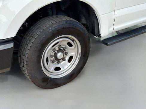 Used 2022 Ford F250 XL RWD image 23