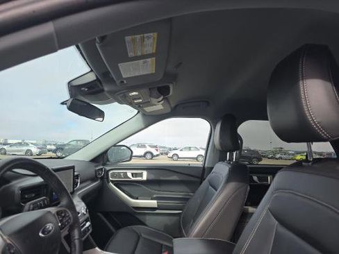 Used 2023 Ford Explorer XLT w/ Equipment Group 202A image 11