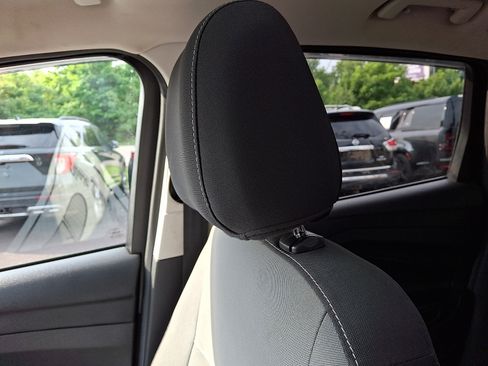 Used 2015 Ford Escape SE AWD/4WD image 17